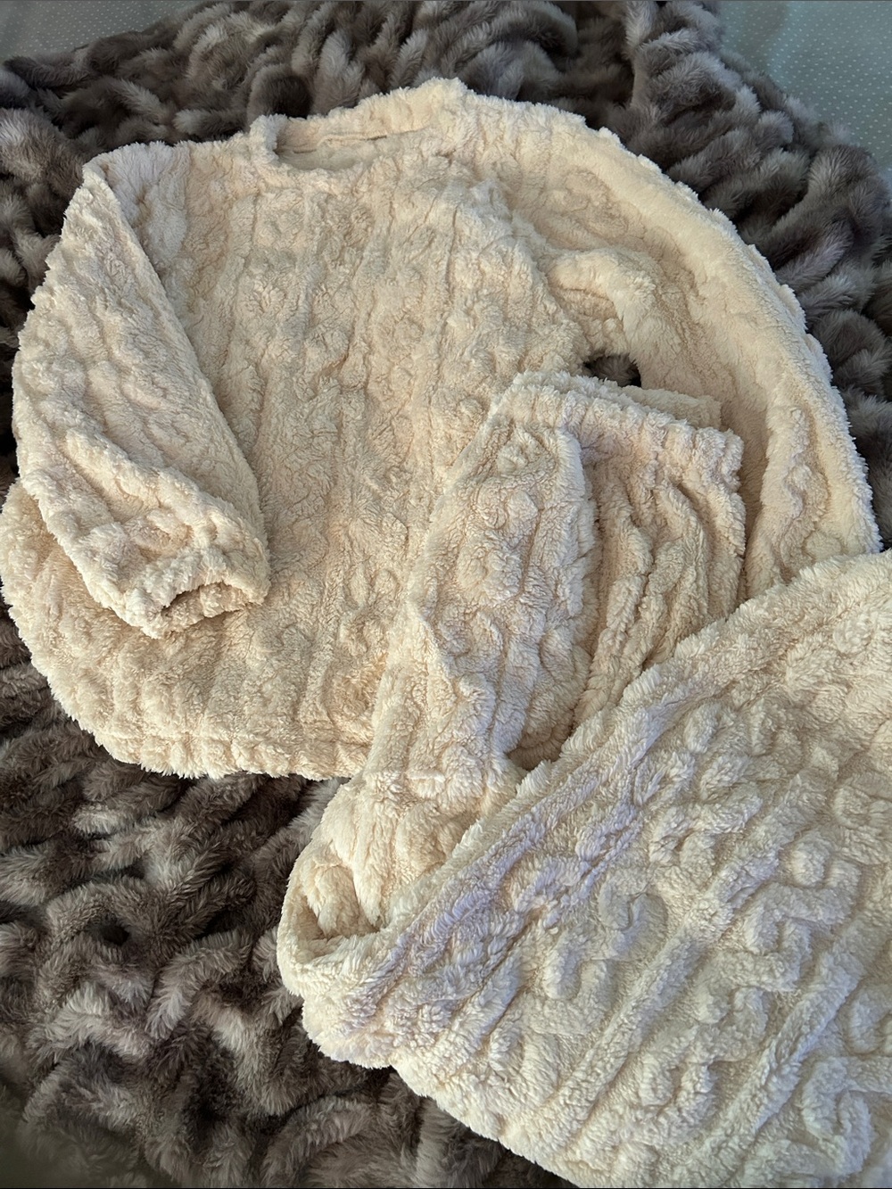 Cozy Cream Plush Sherpa Loungewear Set